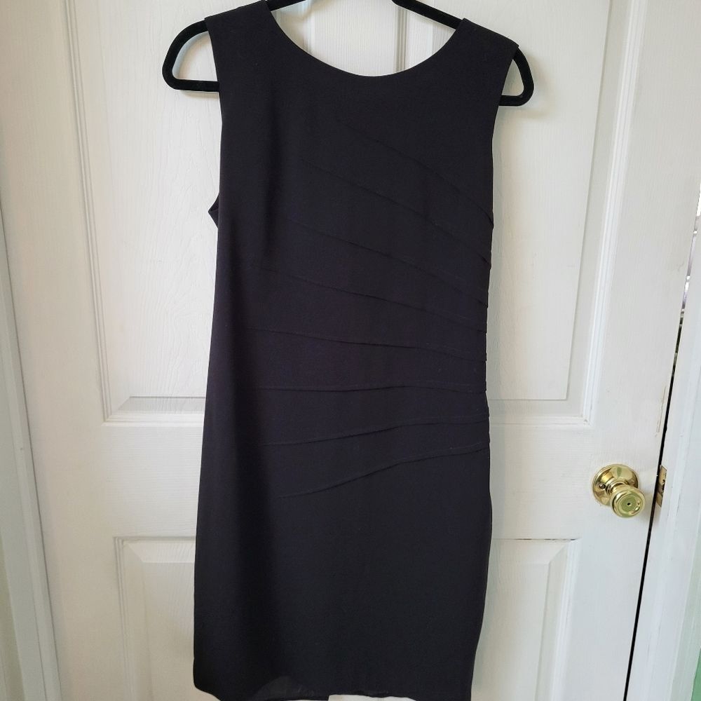 Calvin Klein Sleeveless - Classic Little Black Dress - Figure Flattering